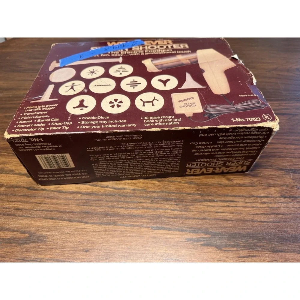 Wear-Ever Super Shooter Electric Cookie Pastry Press Gun In Box #70123 8 Disk